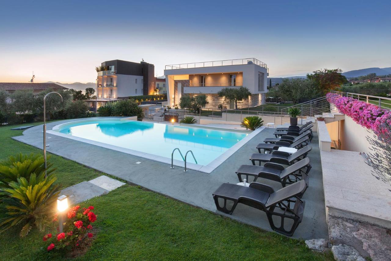 Villa Aurora-Holiday Home Apt 2 Bardolino Exterior foto