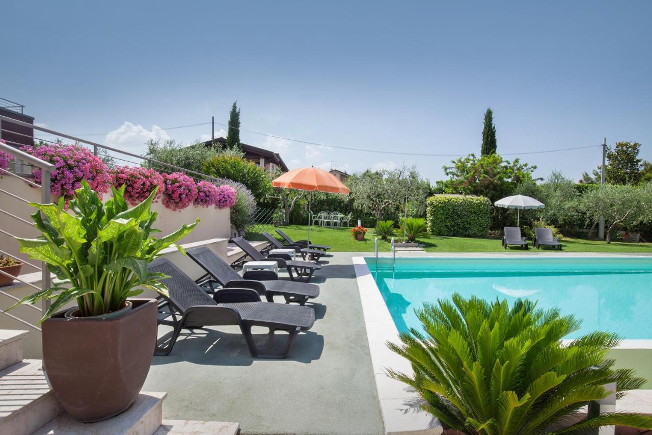 Villa Aurora-Holiday Home Apt 2 Bardolino Exterior foto